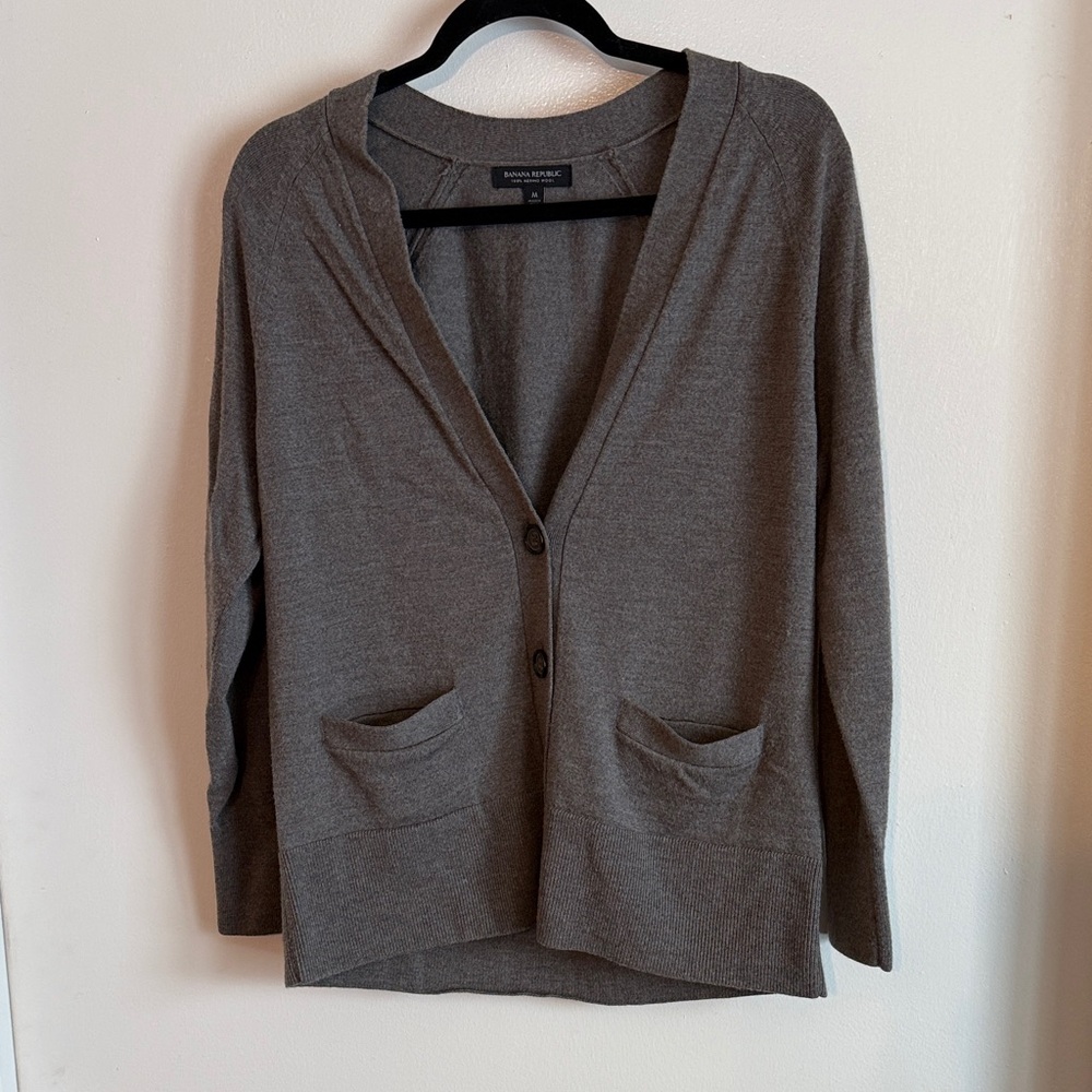 Banana Republic Merino Wool Cardigan size M